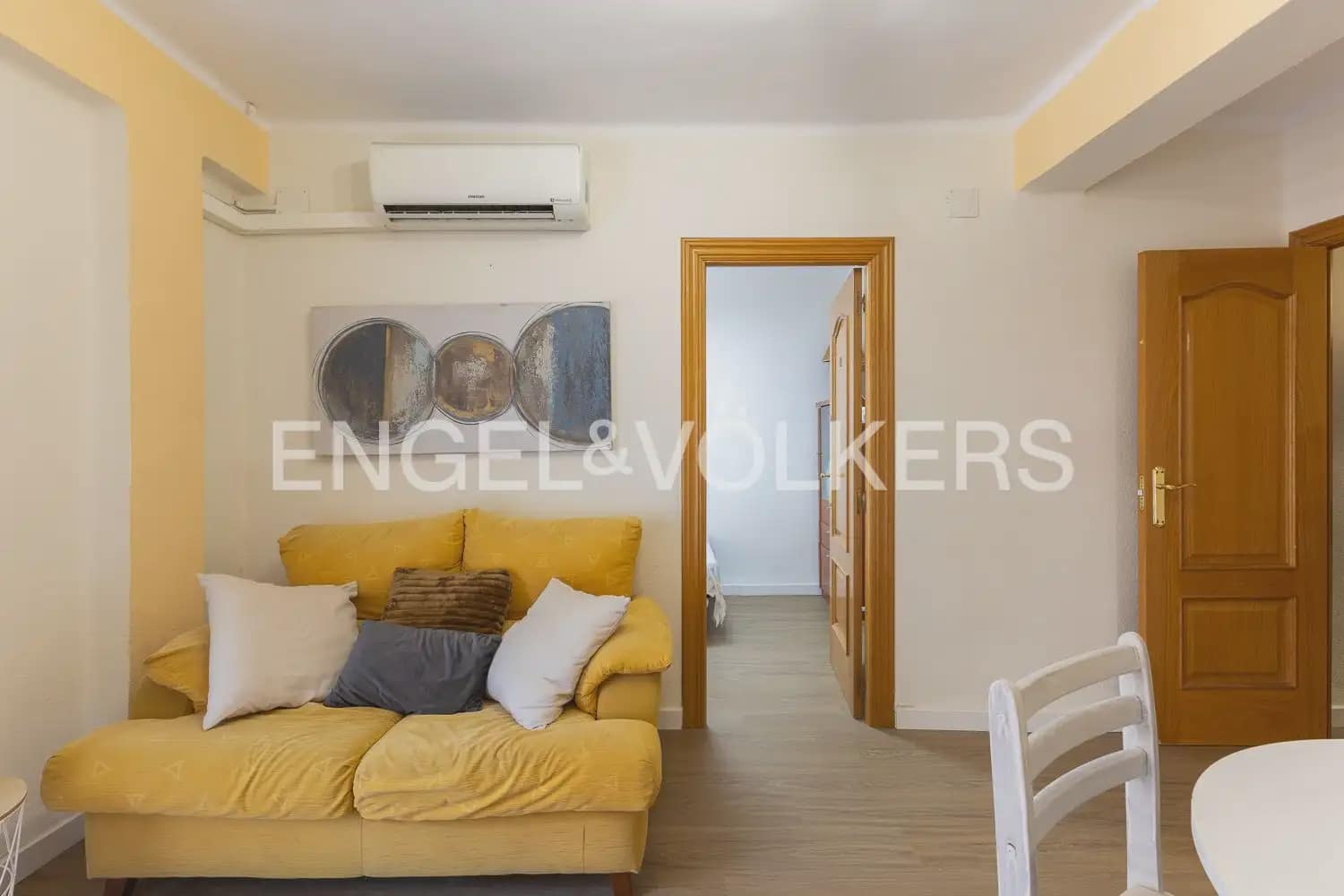 3 bedroom Flat for rent in Valencia city - € 1,500 (Ref: 9914028)