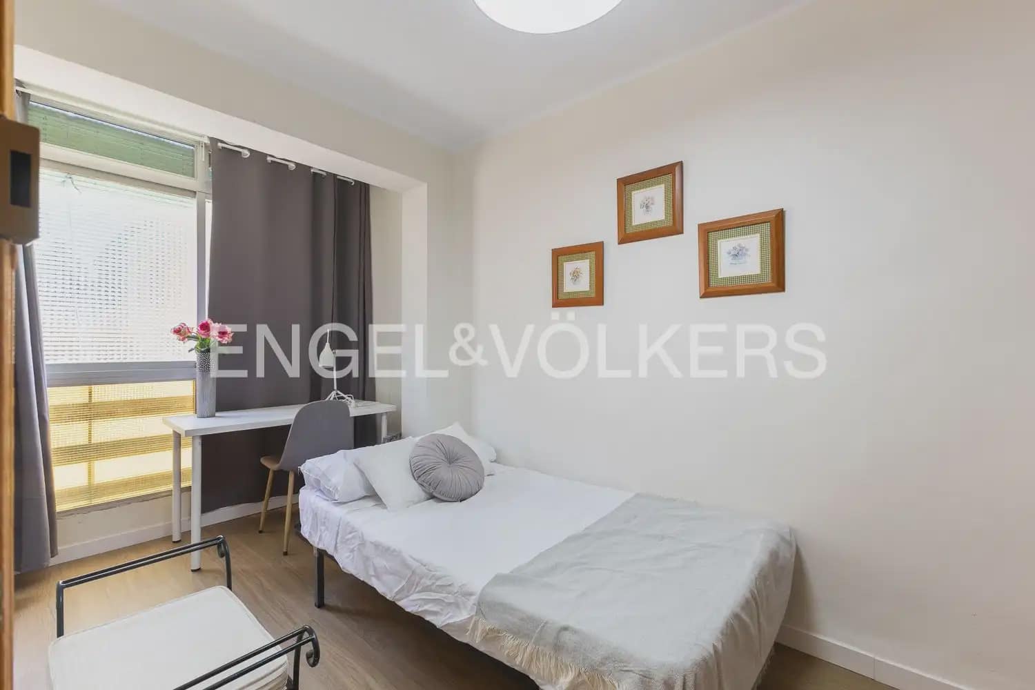 3 bedroom Flat for rent in Valencia city - € 1,500 (Ref: 9914028)