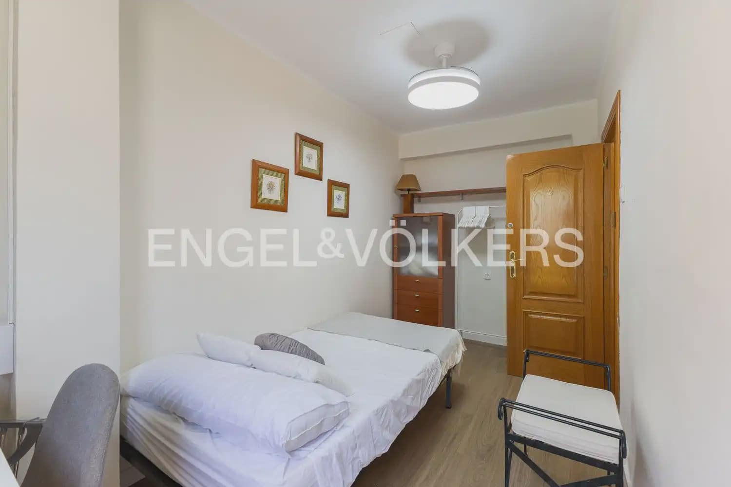 3 bedroom Flat for rent in Valencia city - € 1,500 (Ref: 9914028)