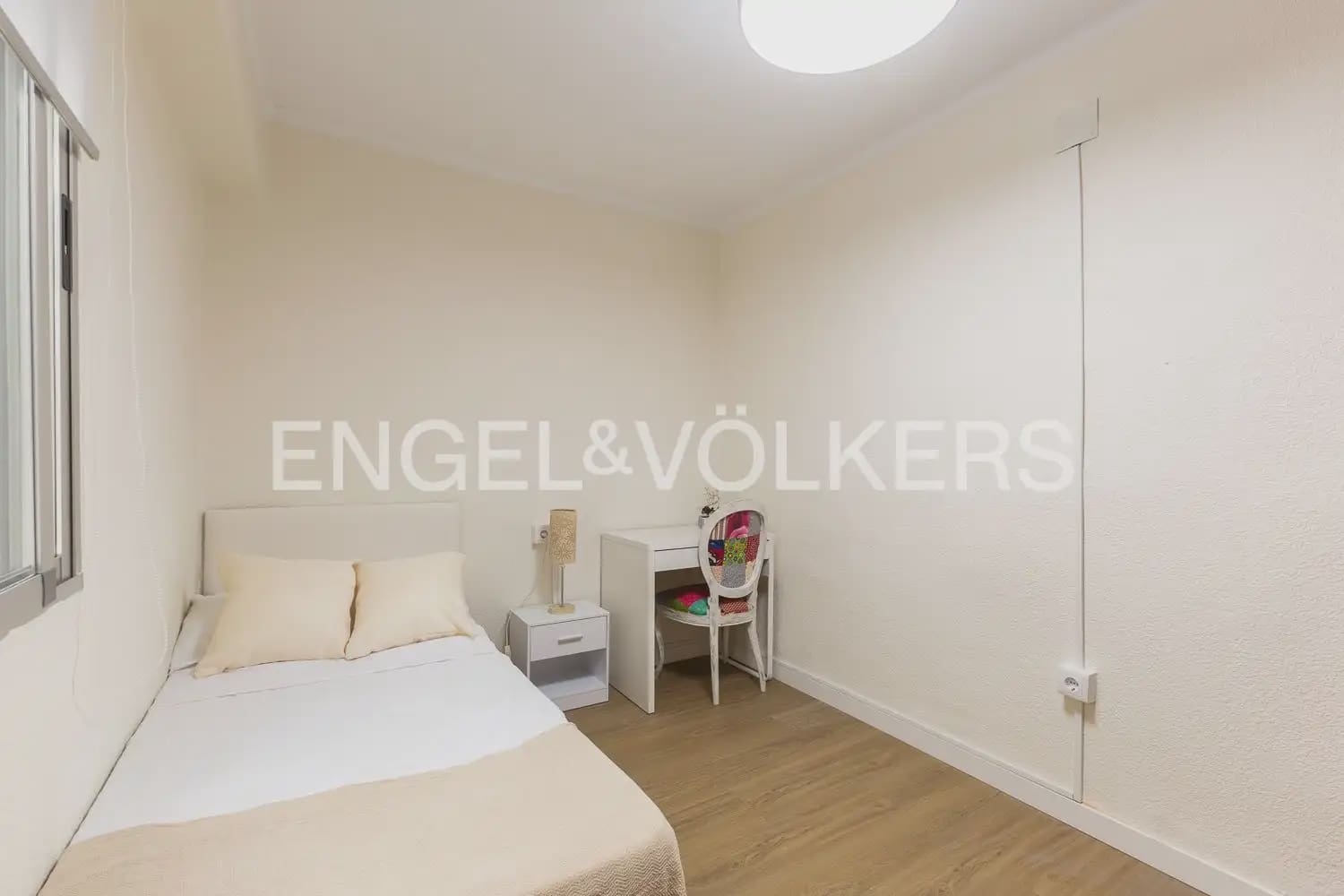 3 bedroom Flat for rent in Valencia city - € 1,500 (Ref: 9914028)