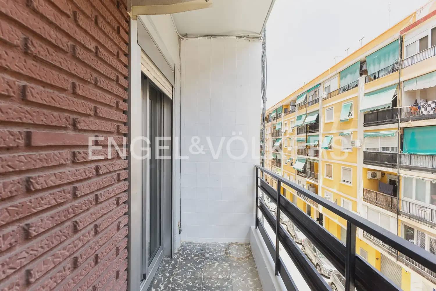 3 bedroom Flat for rent in Valencia city - € 1,500 (Ref: 9914028)