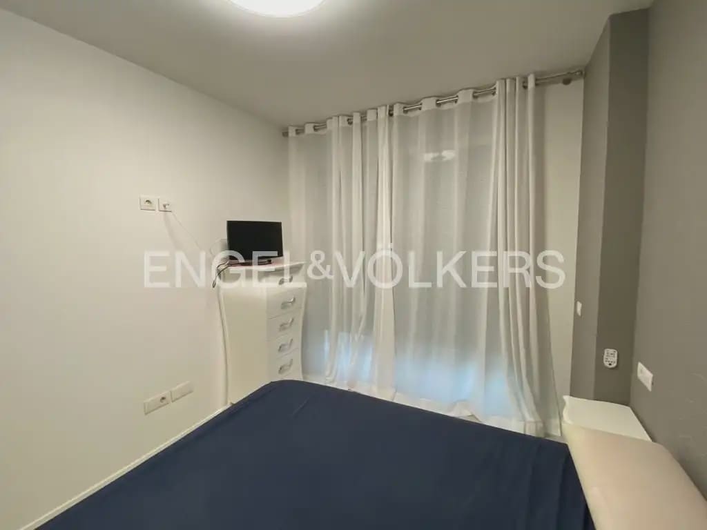 2 quarto Apartamento para arrendar em Torrent com piscina garagem - 1 400 € (Ref: 9914704)