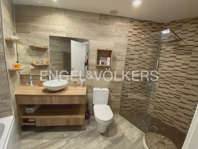 2 quarto Apartamento para arrendar em Torrent com piscina garagem - 1 400 € (Ref: 9914704)