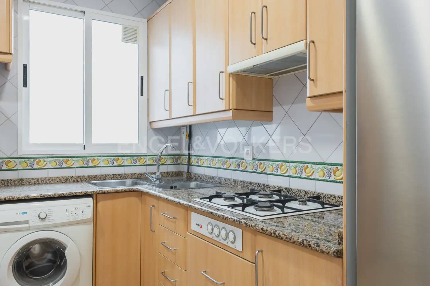 Piso de 3 habitaciones en València ciudad en alquiler - 1.600 € (Ref: 9914905)