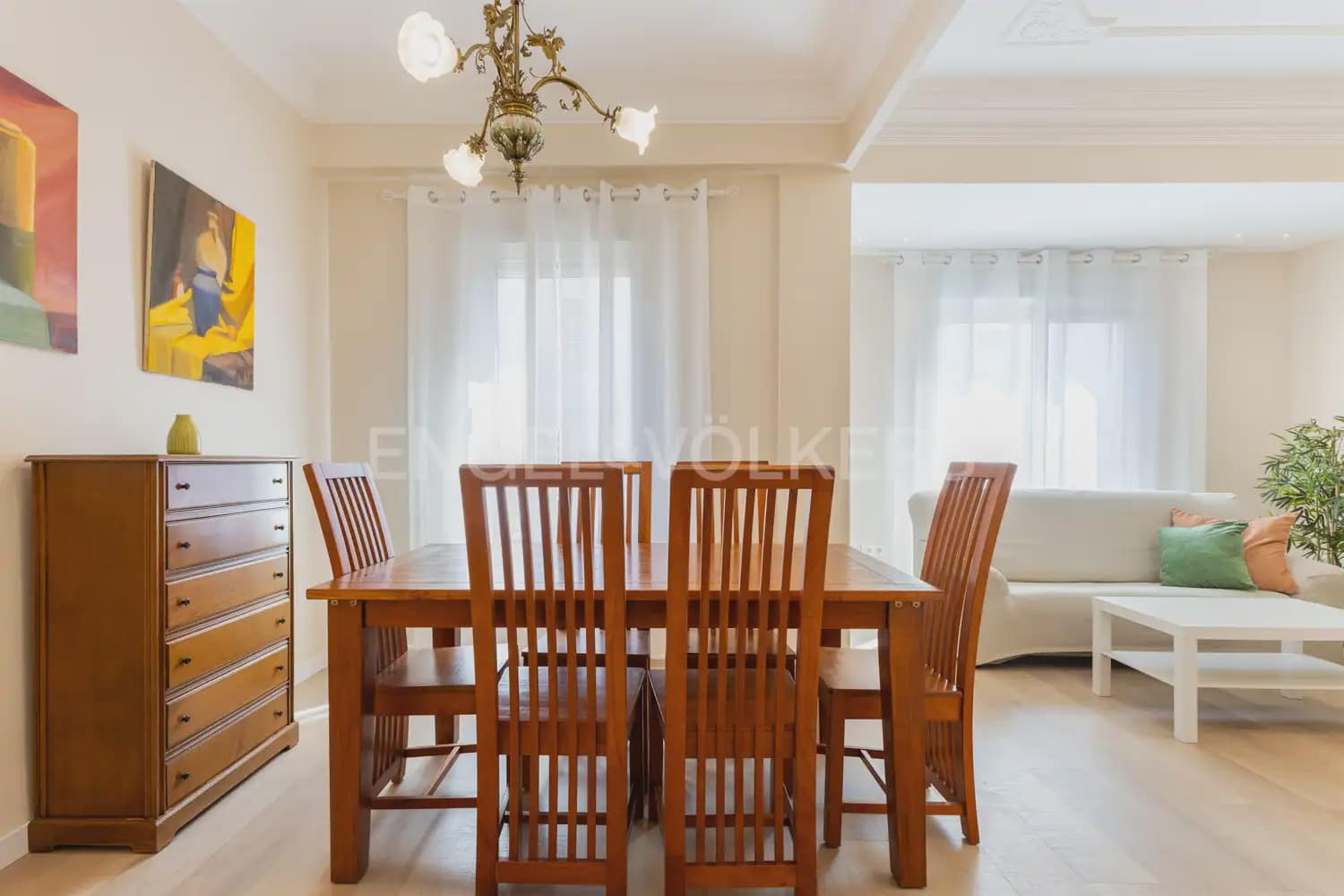 Piso de 3 habitaciones en València ciudad en alquiler - 1.600 € (Ref: 9914905)
