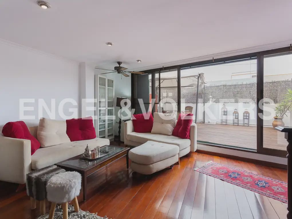 2 soverom Penthouse til leie i Valencia by - € 2 000 (Ref: 9914907)