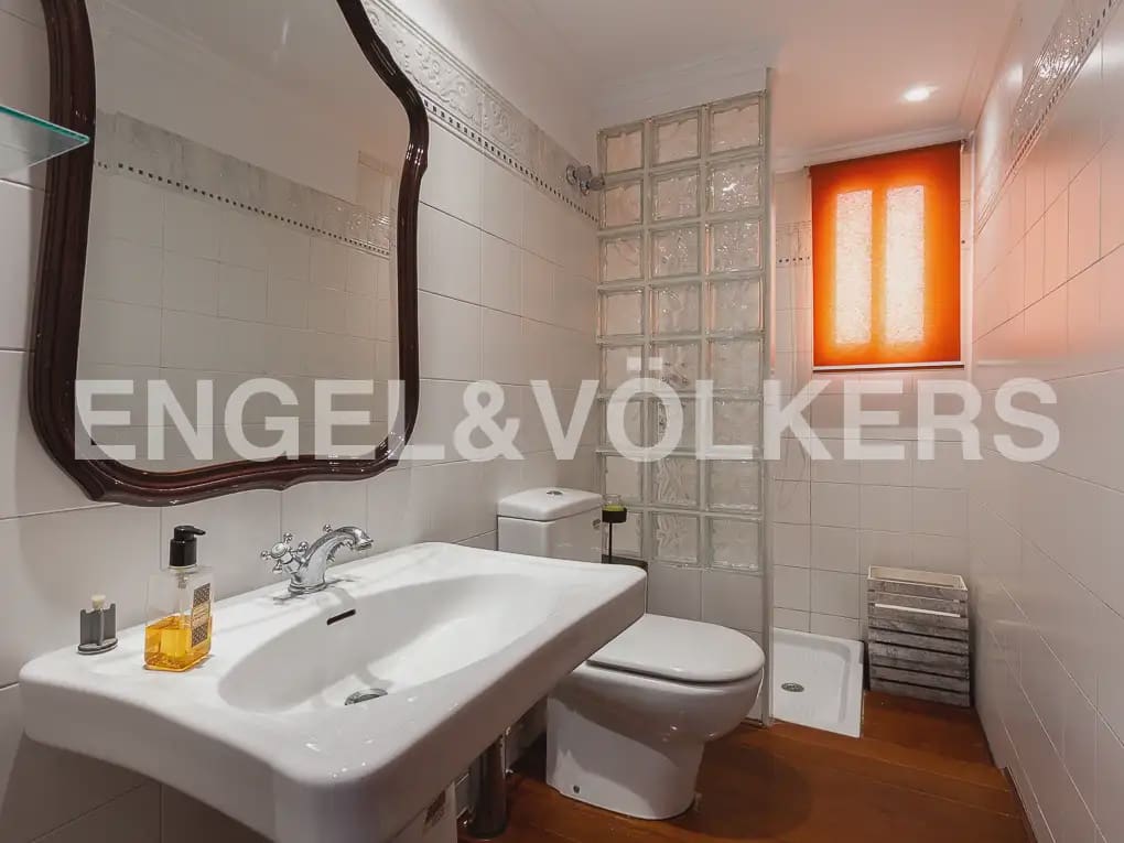 2 soverom Penthouse til leie i Valencia by - € 2 000 (Ref: 9914907)