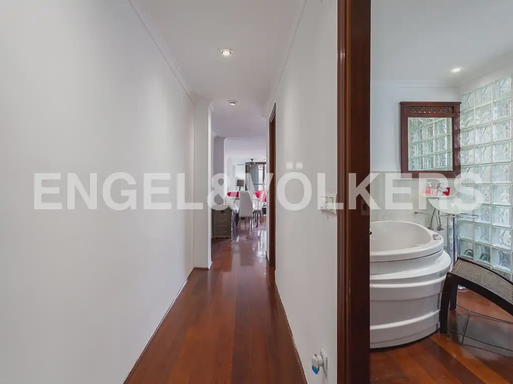 2 soverom Penthouse til leie i Valencia by - € 2 000 (Ref: 9914907)
