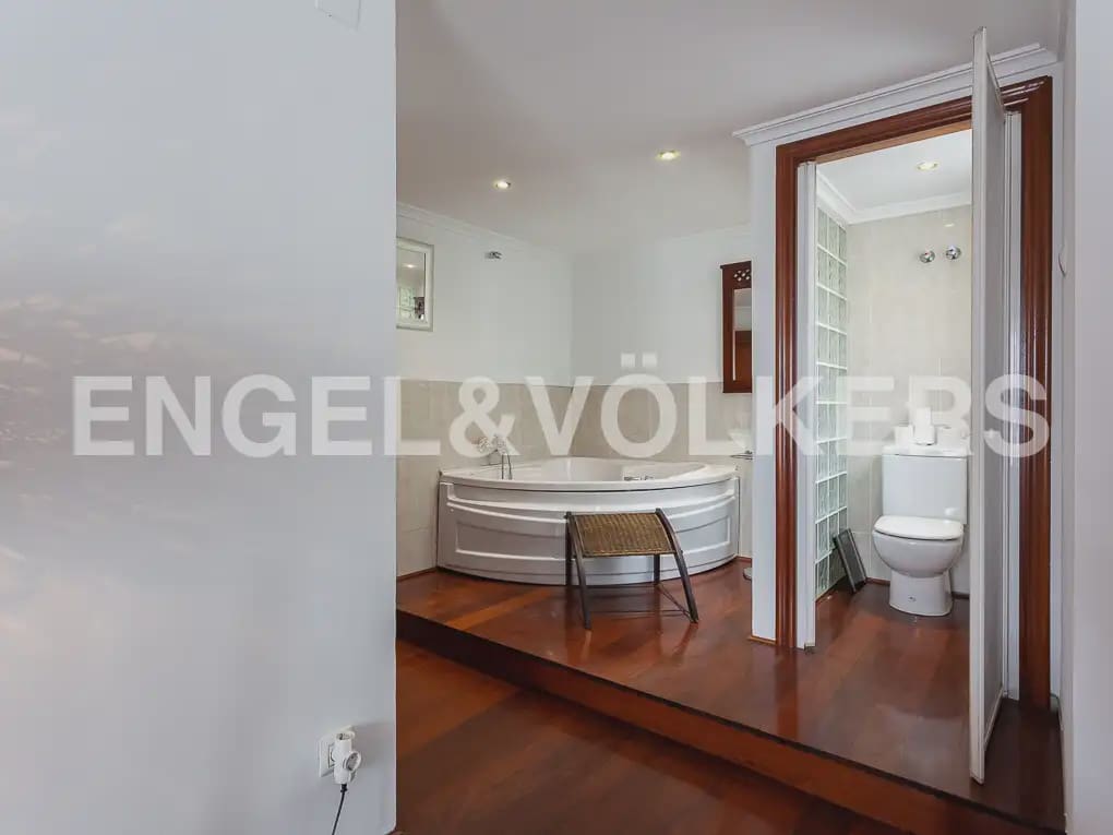 2 soverom Penthouse til leie i Valencia by - € 2 000 (Ref: 9914907)
