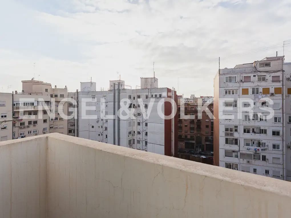 2 soverom Penthouse til leie i Valencia by - € 2 000 (Ref: 9914907)