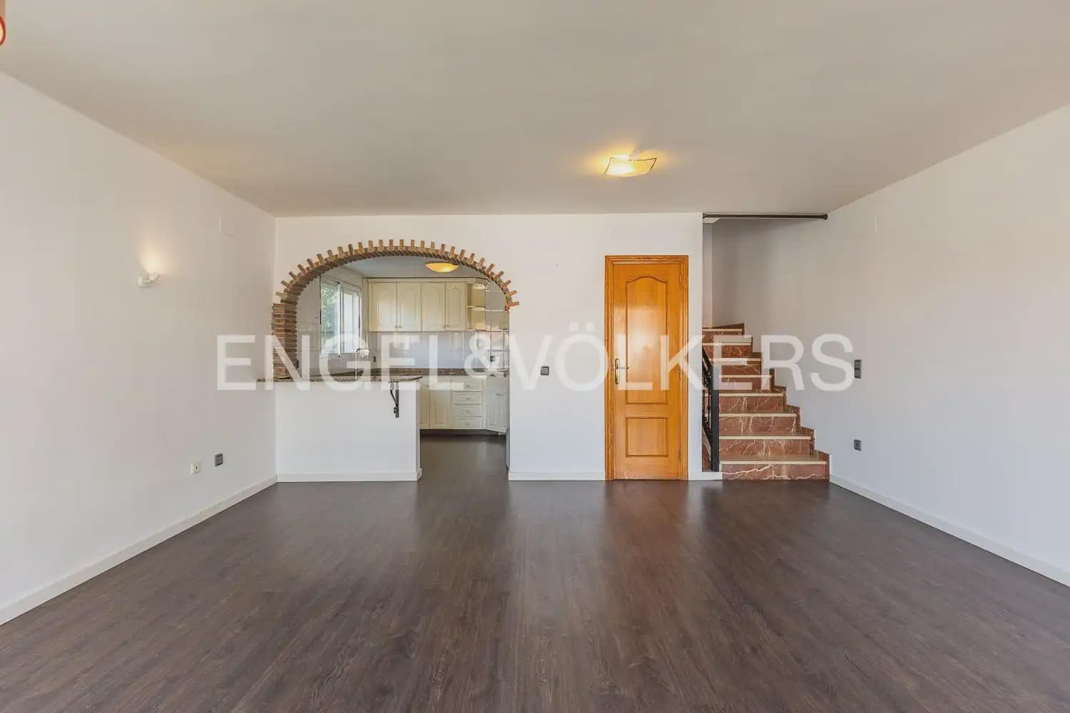 3 chambre Villa/Maison Mitoyenne à vendre à Els Poblets avec garage - 395 000 € (Ref: 9914962)