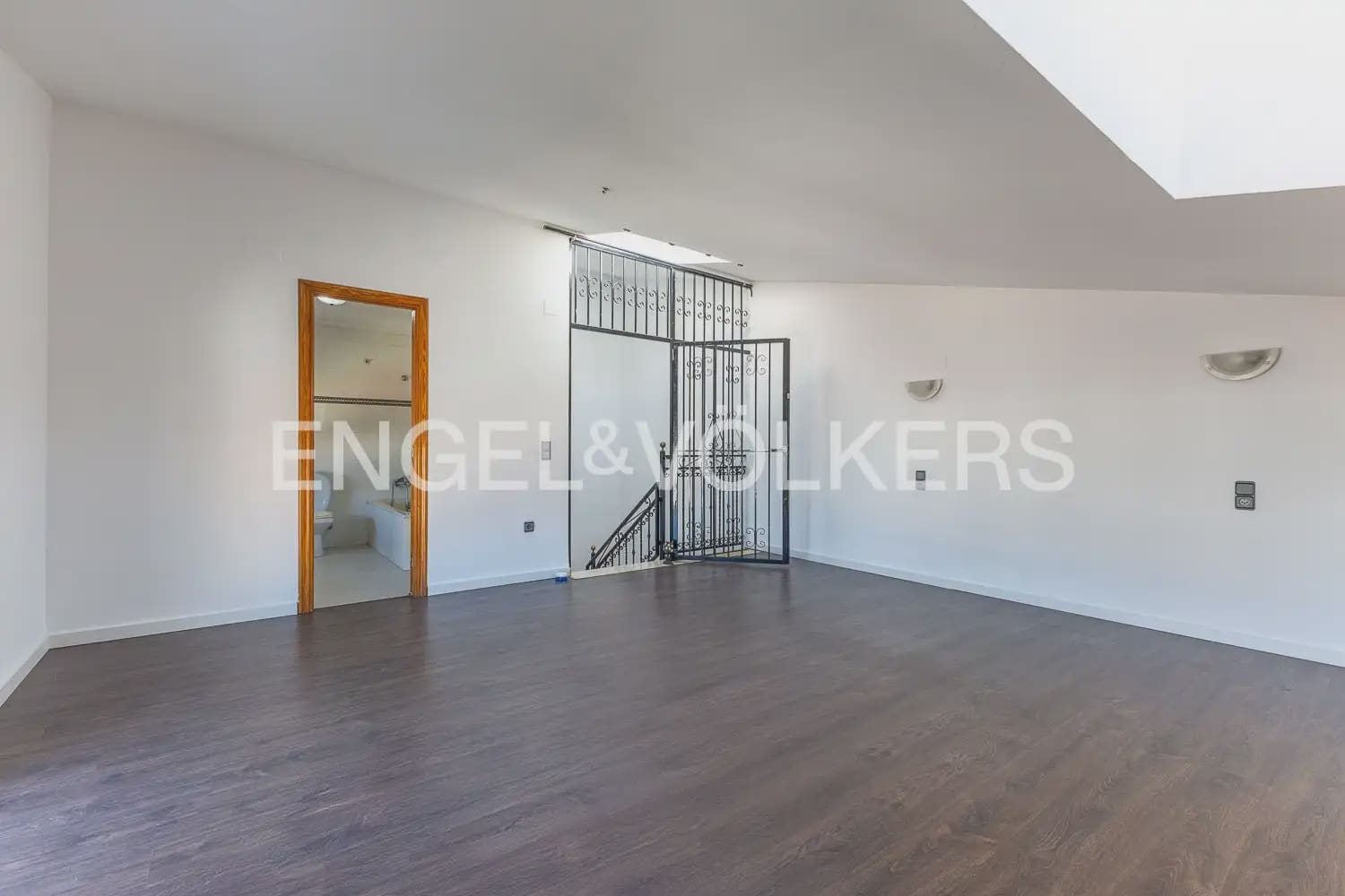 3 chambre Villa/Maison Mitoyenne à vendre à Els Poblets avec garage - 395 000 € (Ref: 9914962)