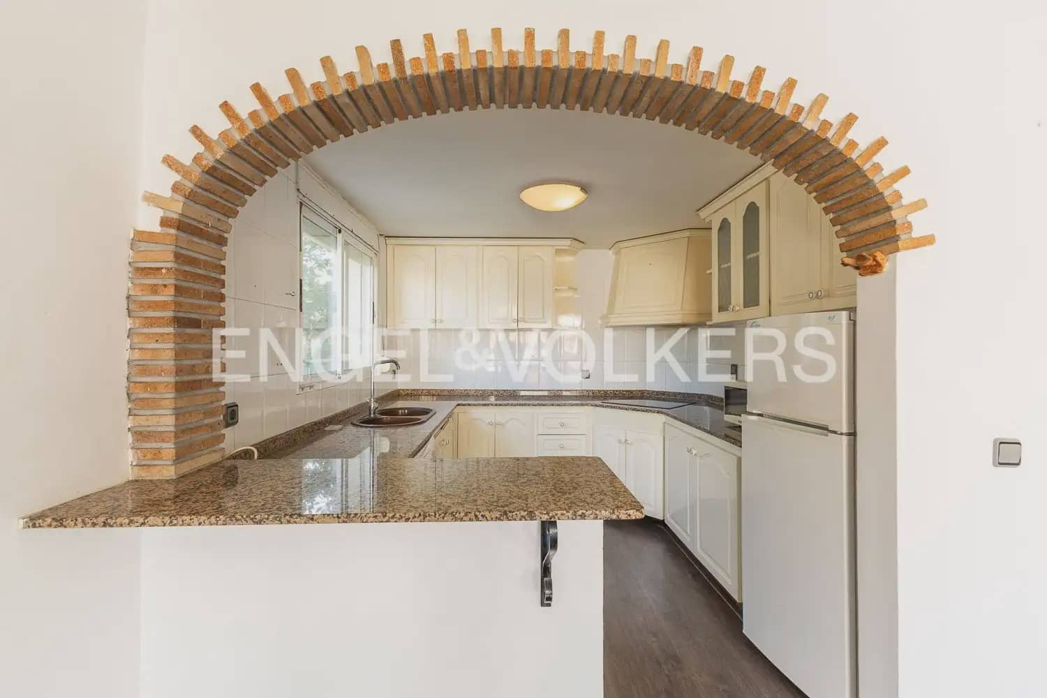 3 chambre Villa/Maison Mitoyenne à vendre à Els Poblets avec garage - 395 000 € (Ref: 9914962)