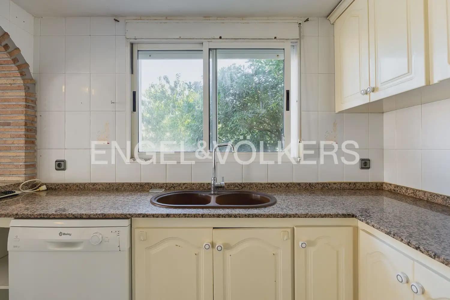 3 chambre Villa/Maison Mitoyenne à vendre à Els Poblets avec garage - 395 000 € (Ref: 9914962)