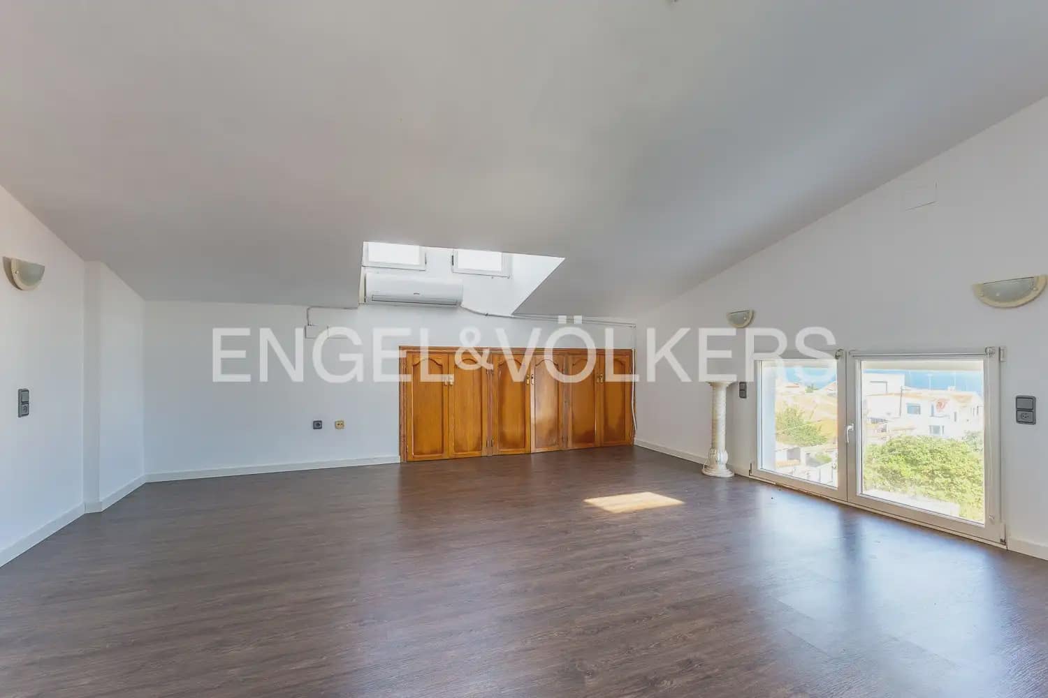 3 chambre Villa/Maison Mitoyenne à vendre à Els Poblets avec garage - 395 000 € (Ref: 9914962)