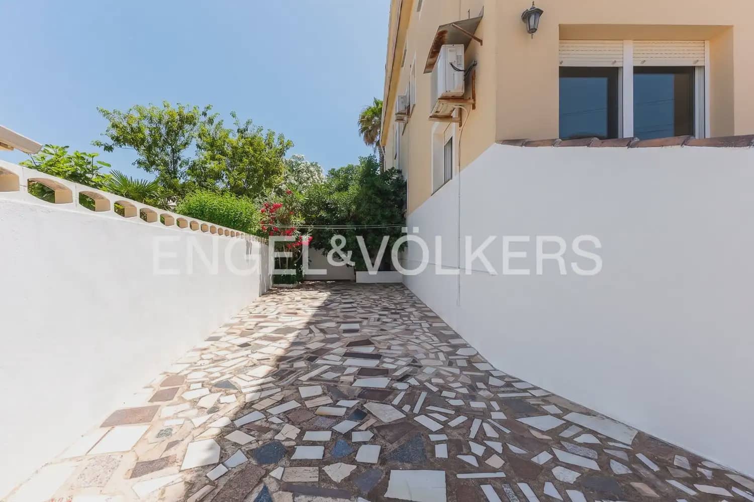 3 chambre Villa/Maison Mitoyenne à vendre à Els Poblets avec garage - 395 000 € (Ref: 9914962)