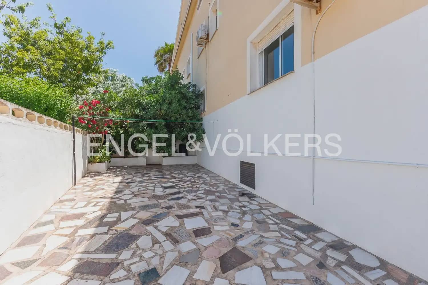 3 chambre Villa/Maison Mitoyenne à vendre à Els Poblets avec garage - 395 000 € (Ref: 9914962)