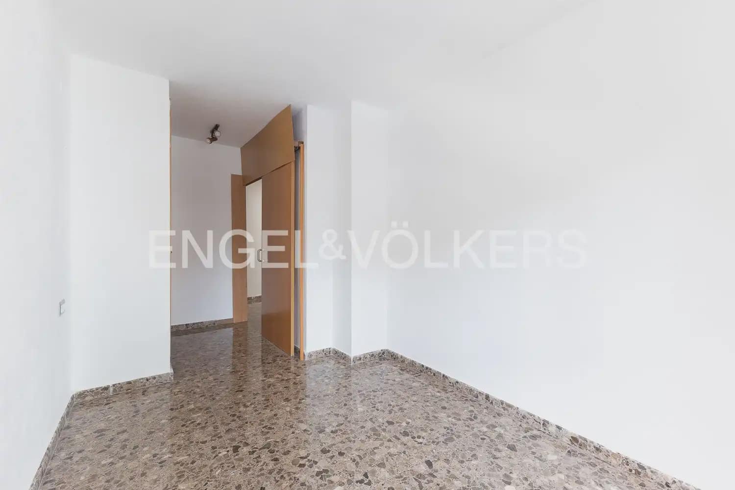 2 quarto Apartamento para venda em Valencia cidade com garagem - 315 000 € (Ref: 9914963)