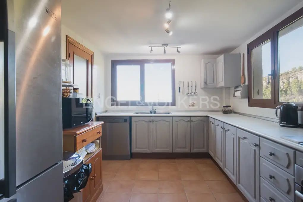 4 bedroom Villa for sale in Alcala de Xivert with pool - € 399,950 (Ref: 9916342)