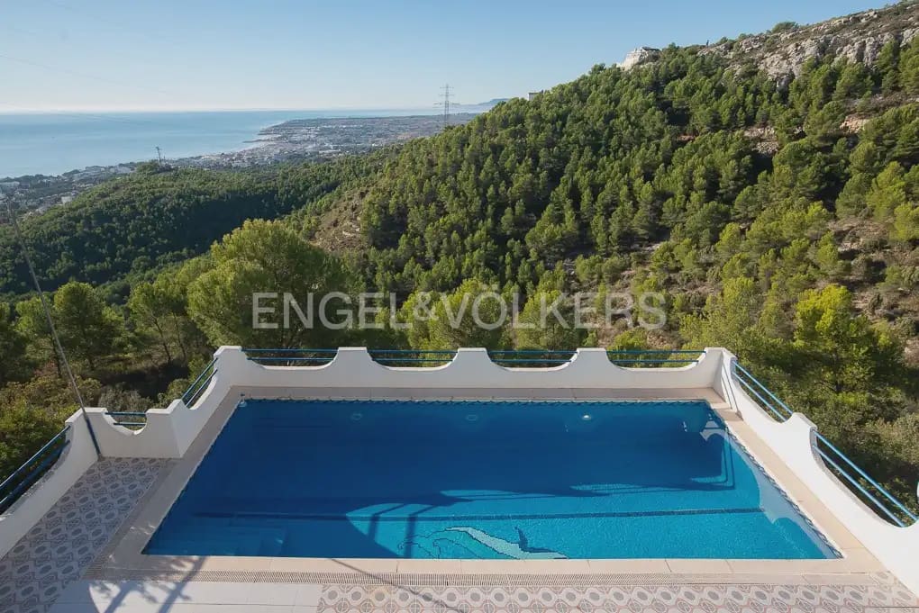 4 bedroom Villa for sale in Alcala de Xivert with pool - € 399,950 (Ref: 9916342)