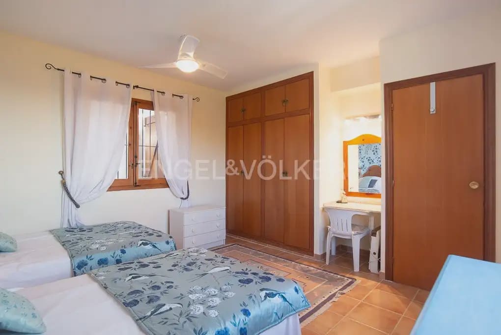 4 bedroom Villa for sale in Alcala de Xivert with pool - € 399,950 (Ref: 9916342)