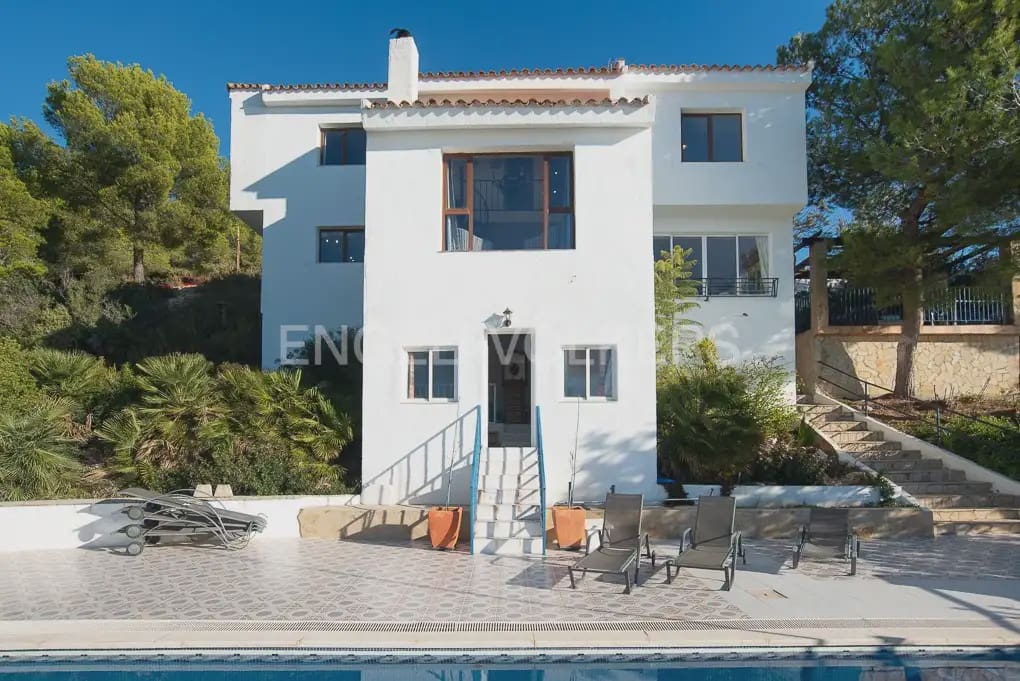 4 bedroom Villa for sale in Alcala de Xivert with pool - € 399,950 (Ref: 9916342)