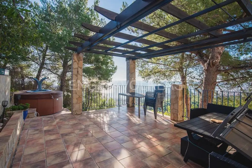 4 bedroom Villa for sale in Alcala de Xivert with pool - € 399,950 (Ref: 9916342)