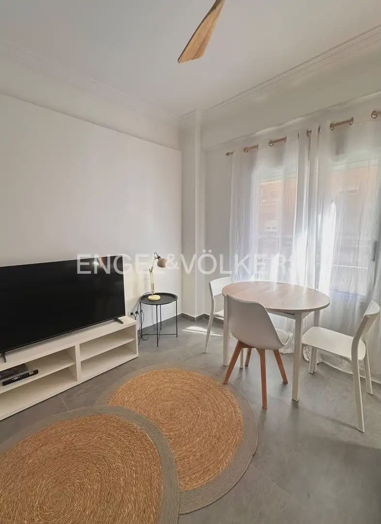3 sovrum Lägenhet att hyra i Valencia stad - 1 800 € (Ref: 9918660)