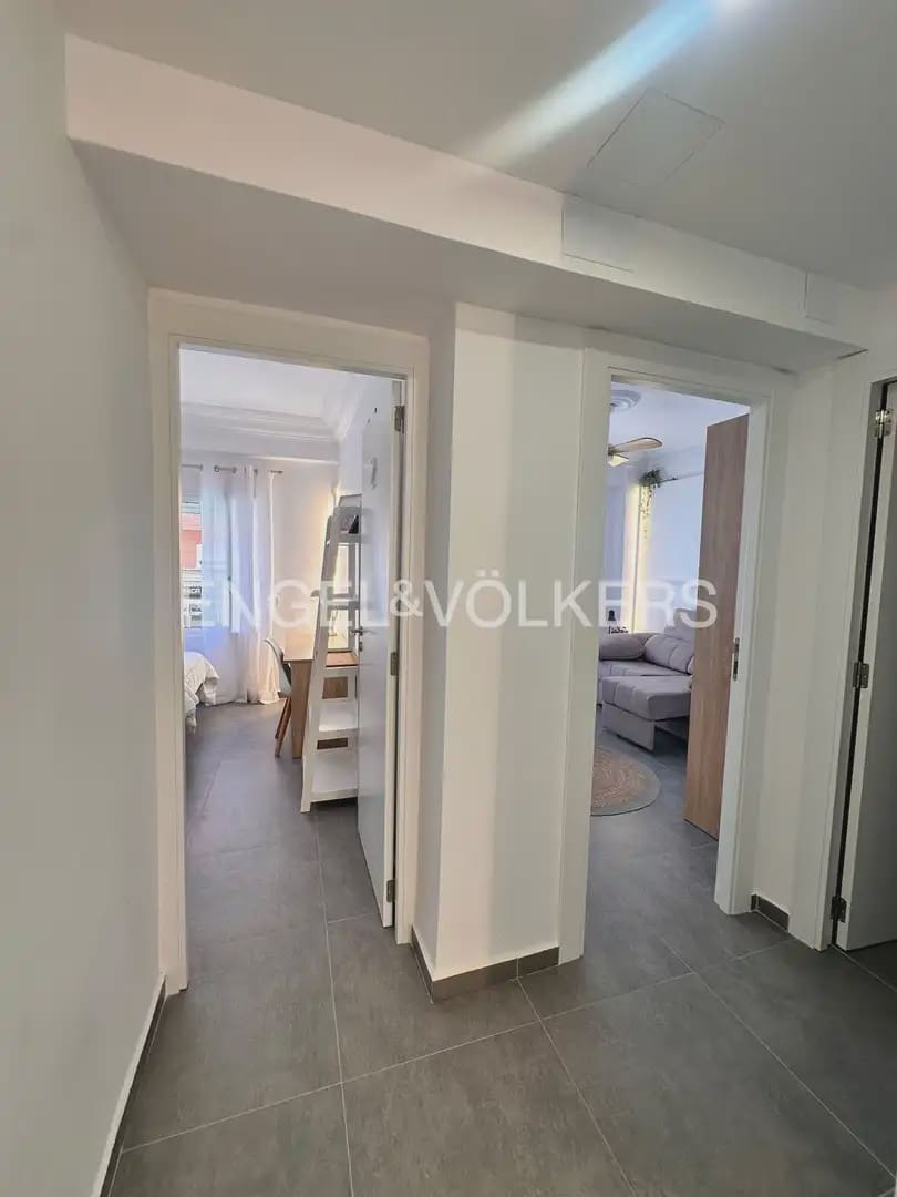 3 sovrum Lägenhet att hyra i Valencia stad - 1 800 € (Ref: 9918660)