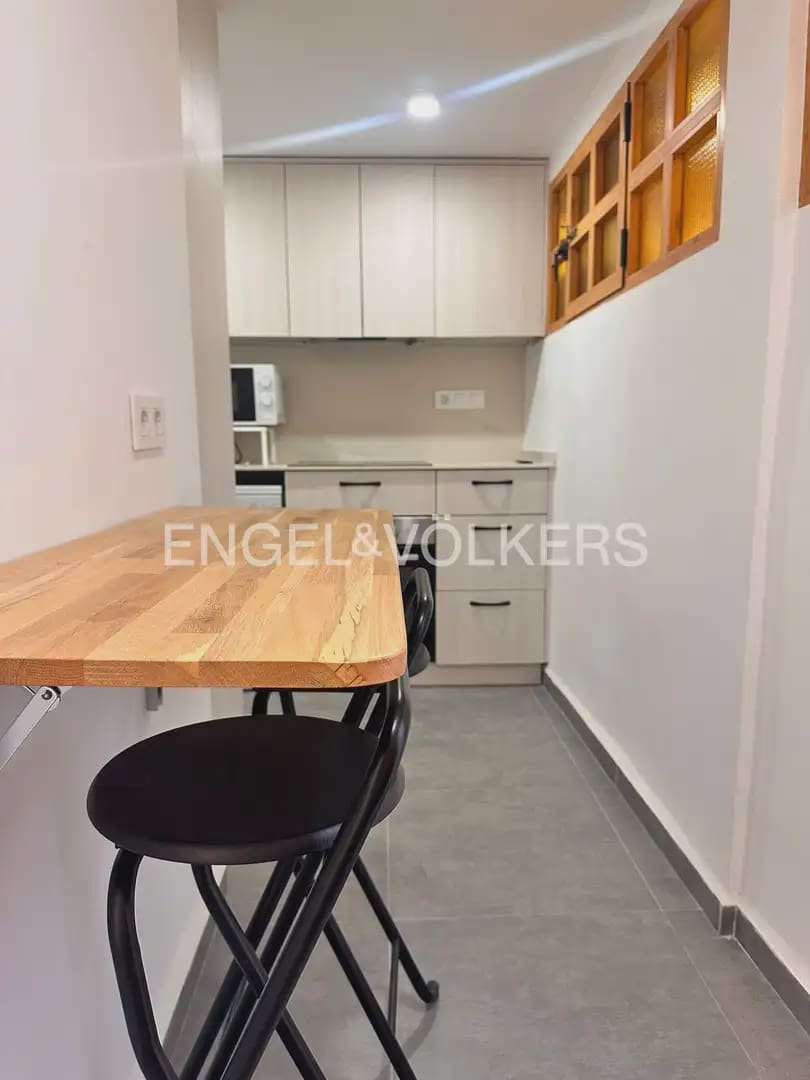 3 sovrum Lägenhet att hyra i Valencia stad - 1 800 € (Ref: 9918660)