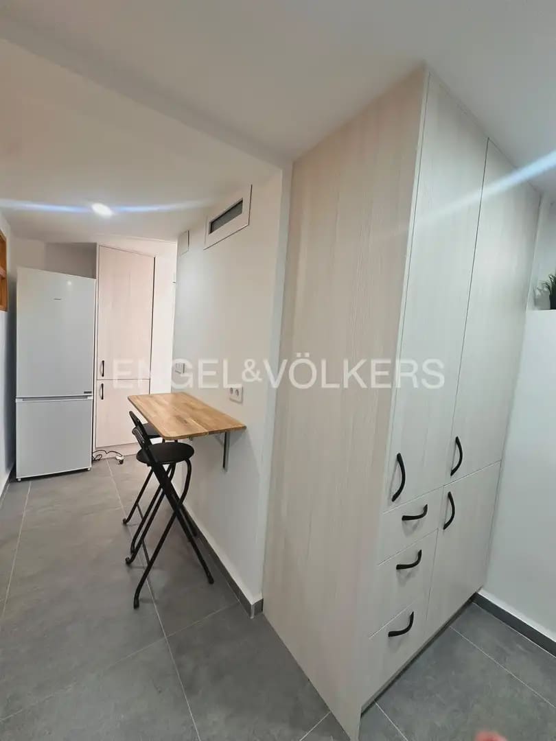 3 sovrum Lägenhet att hyra i Valencia stad - 1 800 € (Ref: 9918660)