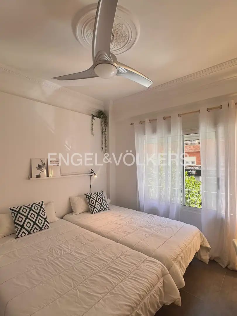 3 sovrum Lägenhet att hyra i Valencia stad - 1 800 € (Ref: 9918660)