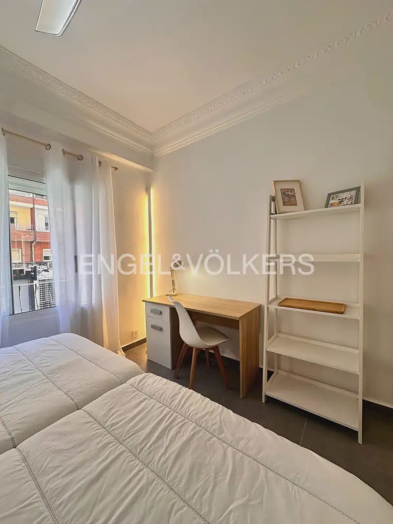 3 sovrum Lägenhet att hyra i Valencia stad - 1 800 € (Ref: 9918660)