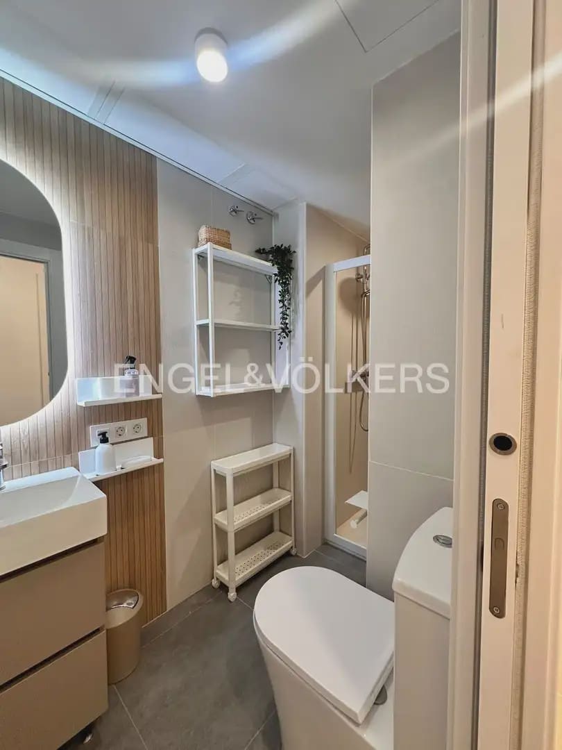 3 sovrum Lägenhet att hyra i Valencia stad - 1 800 € (Ref: 9918660)