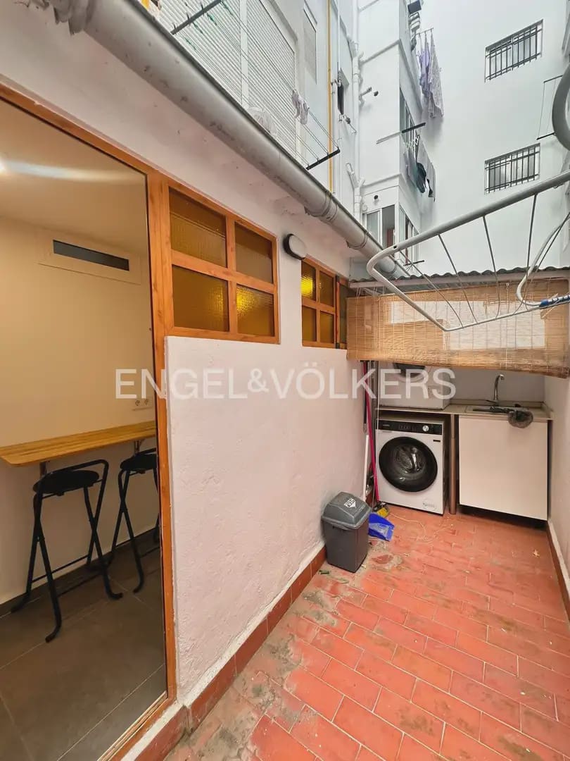 3 sovrum Lägenhet att hyra i Valencia stad - 1 800 € (Ref: 9918660)