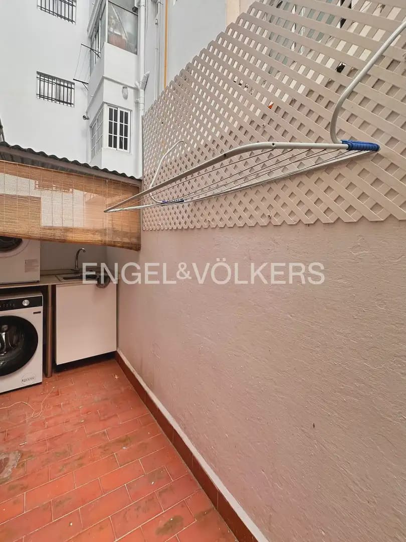 3 sovrum Lägenhet att hyra i Valencia stad - 1 800 € (Ref: 9918660)