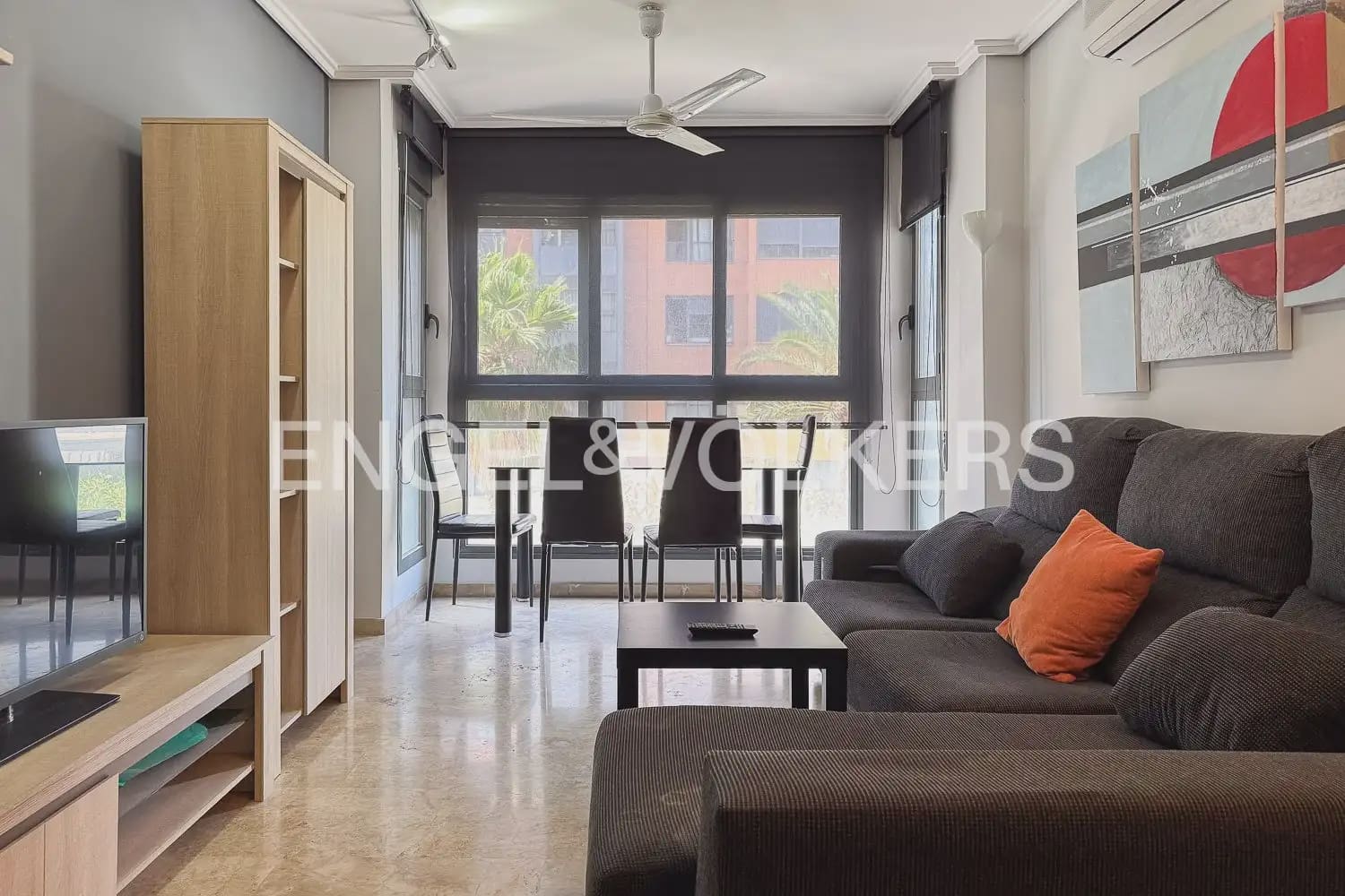 Appartement de 2 chambres à louer à Valence ville avec garage - 1 350 € (Ref: 9918661)
