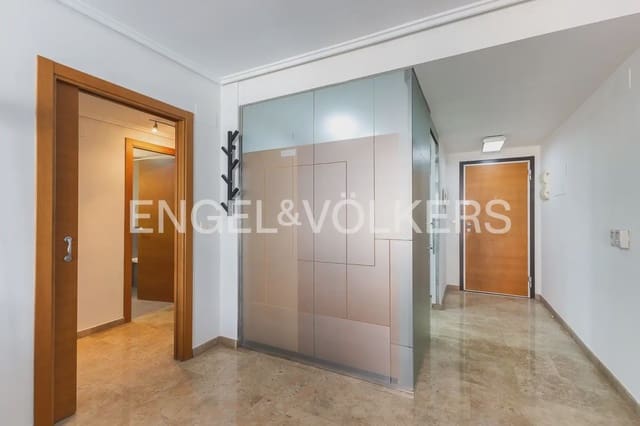 2 soverom Leilighet til leie i En Corts, Valencia by med garasje - € 1 350 (Ref: 9918661)
