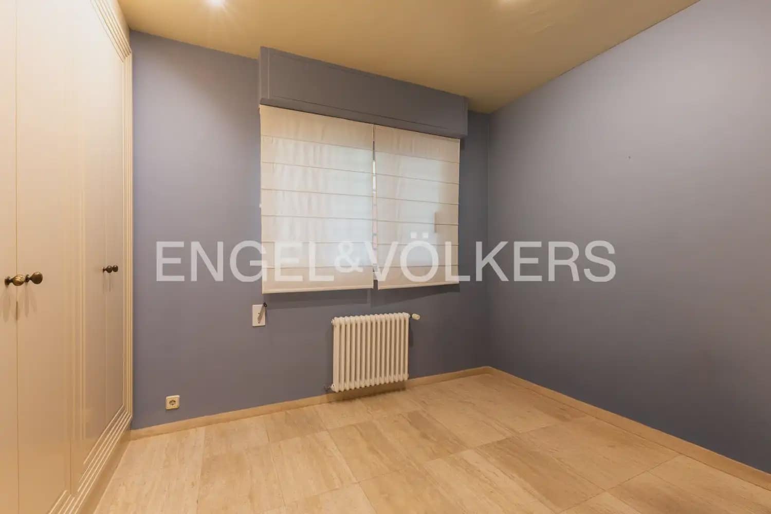 6 quarto Moradia Geminada para arrendar em Oropesa  com piscina garagem - 8 000 € (Ref: 9918663)