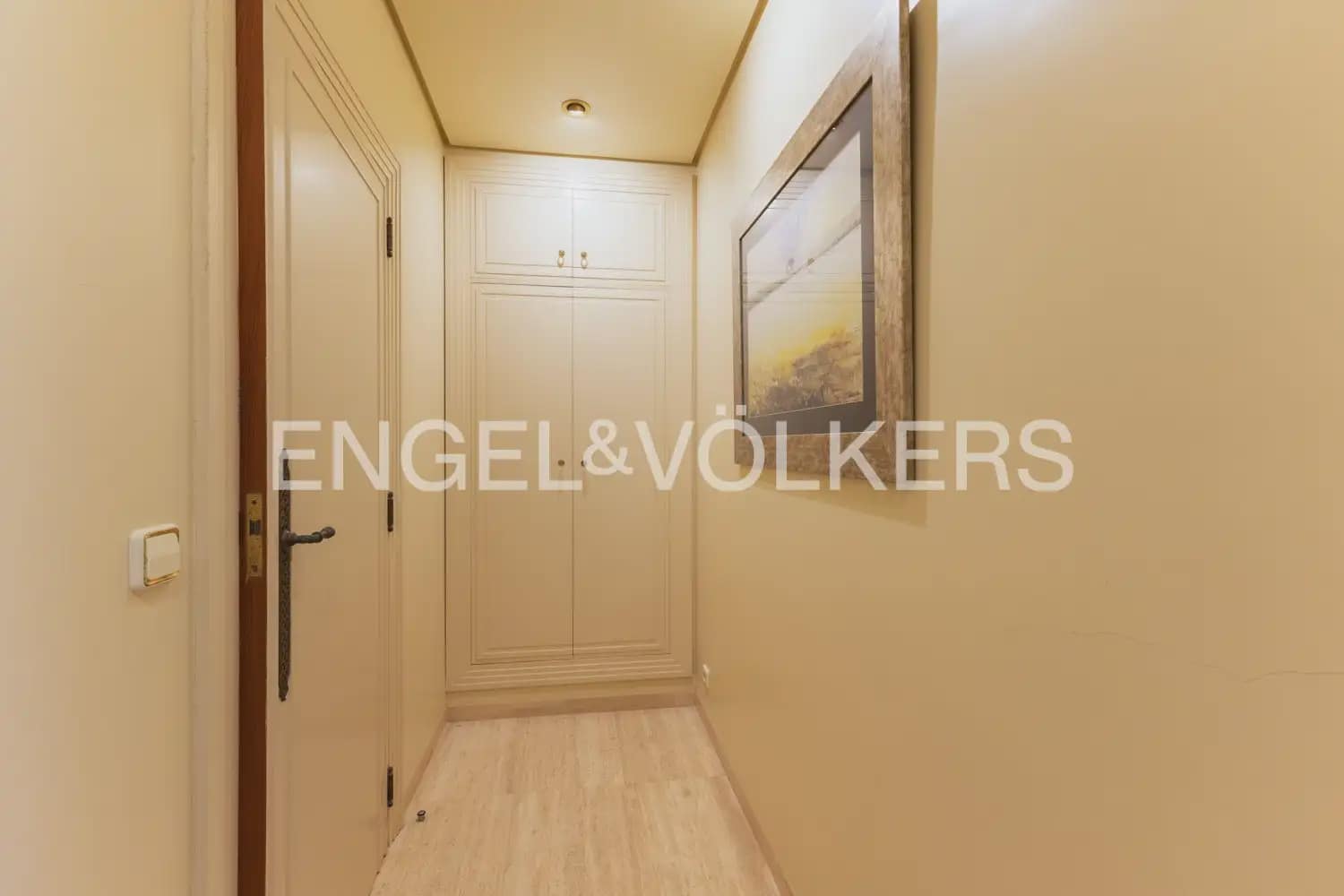 6 quarto Moradia Geminada para arrendar em Oropesa  com piscina garagem - 8 000 € (Ref: 9918663)