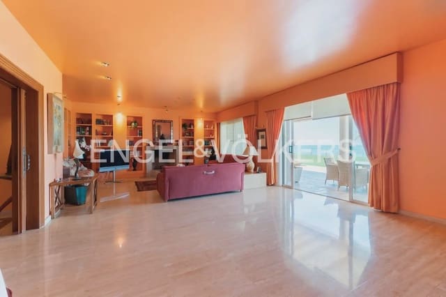 6 quarto Moradia Geminada para arrendar em Oropesa  com piscina garagem - 8 000 € (Ref: 9918663)