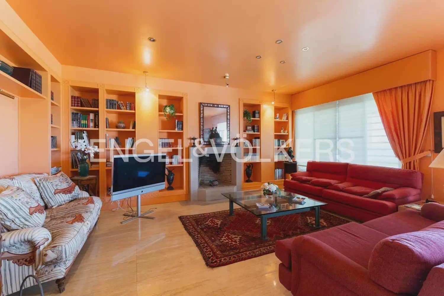 6 quarto Moradia Geminada para arrendar em Oropesa  com piscina garagem - 8 000 € (Ref: 9918663)