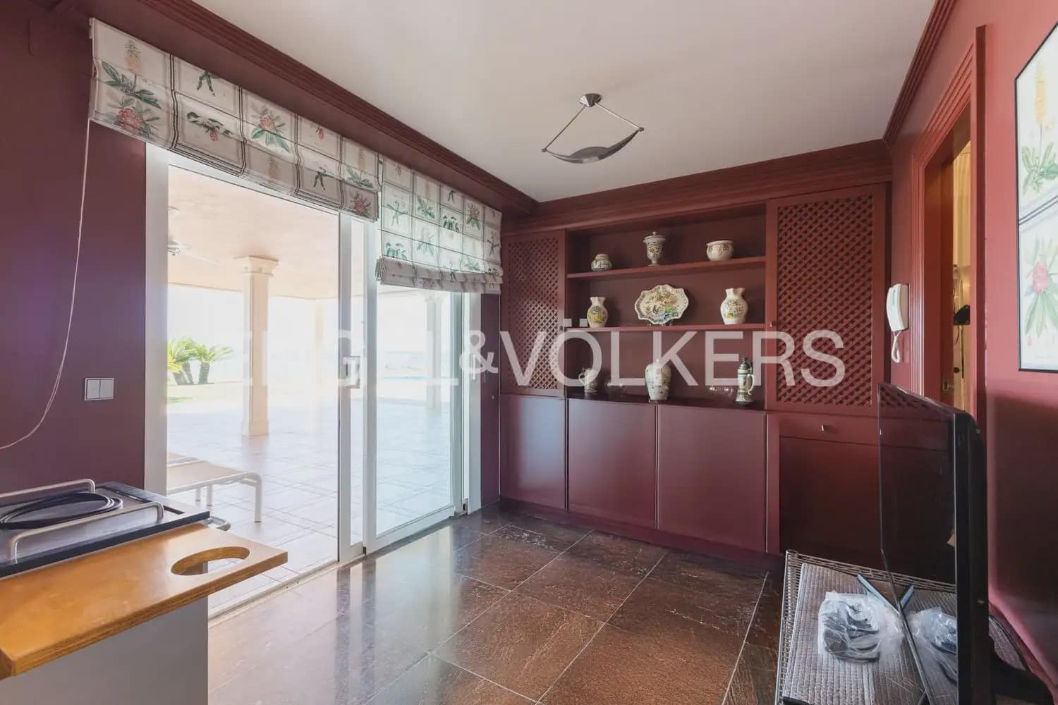 6 quarto Moradia Geminada para arrendar em Oropesa  com piscina garagem - 8 000 € (Ref: 9918663)