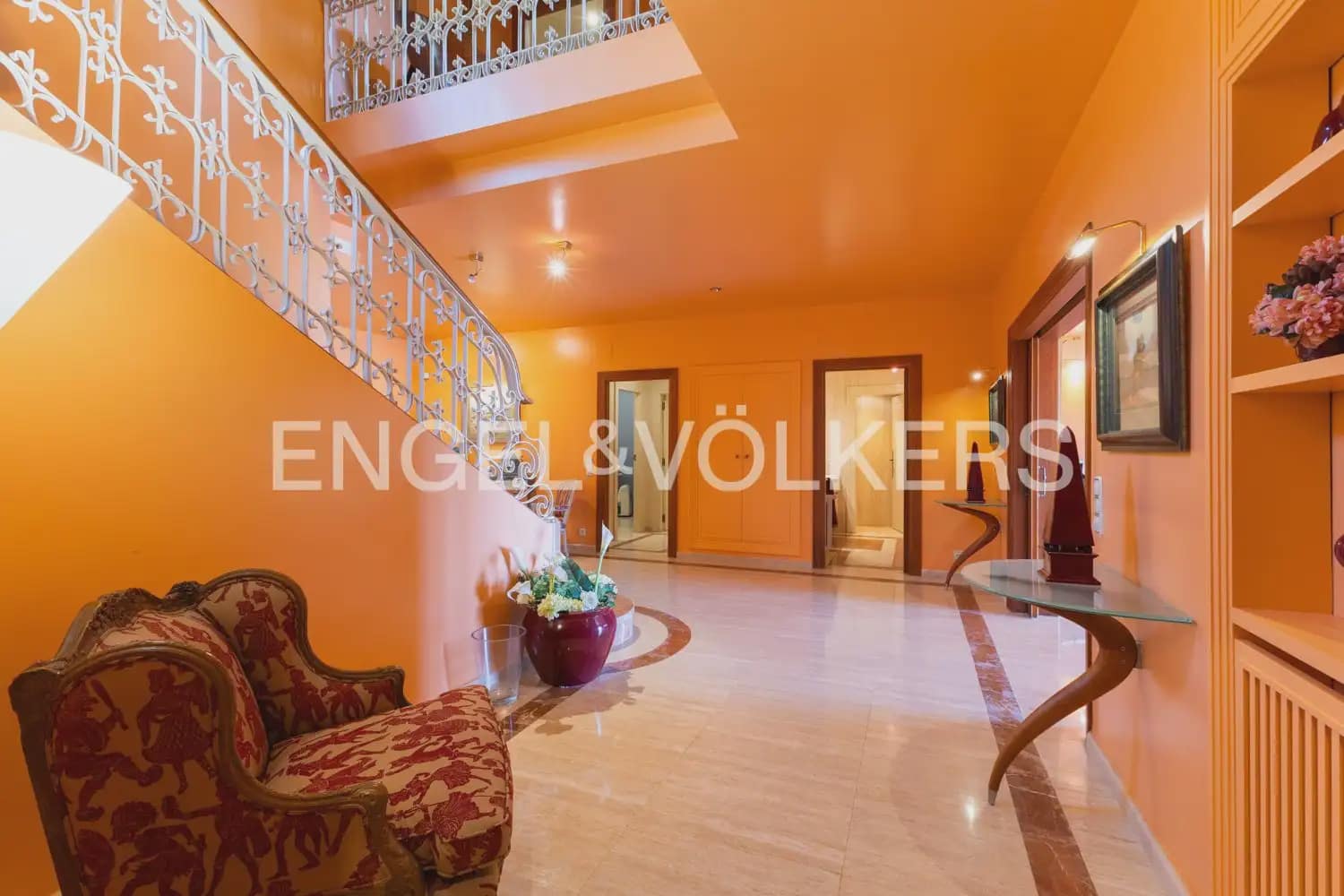 6 quarto Moradia Geminada para arrendar em Oropesa  com piscina garagem - 8 000 € (Ref: 9918663)