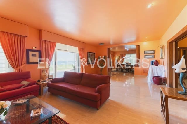 6 quarto Moradia Geminada para arrendar em Oropesa  com piscina garagem - 8 000 € (Ref: 9918663)