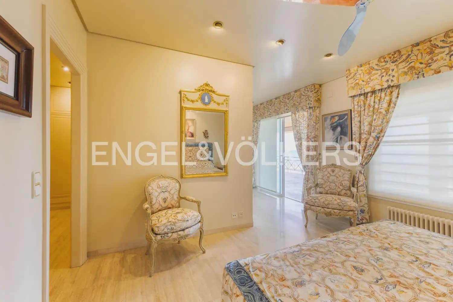6 quarto Moradia Geminada para arrendar em Oropesa  com piscina garagem - 8 000 € (Ref: 9918663)