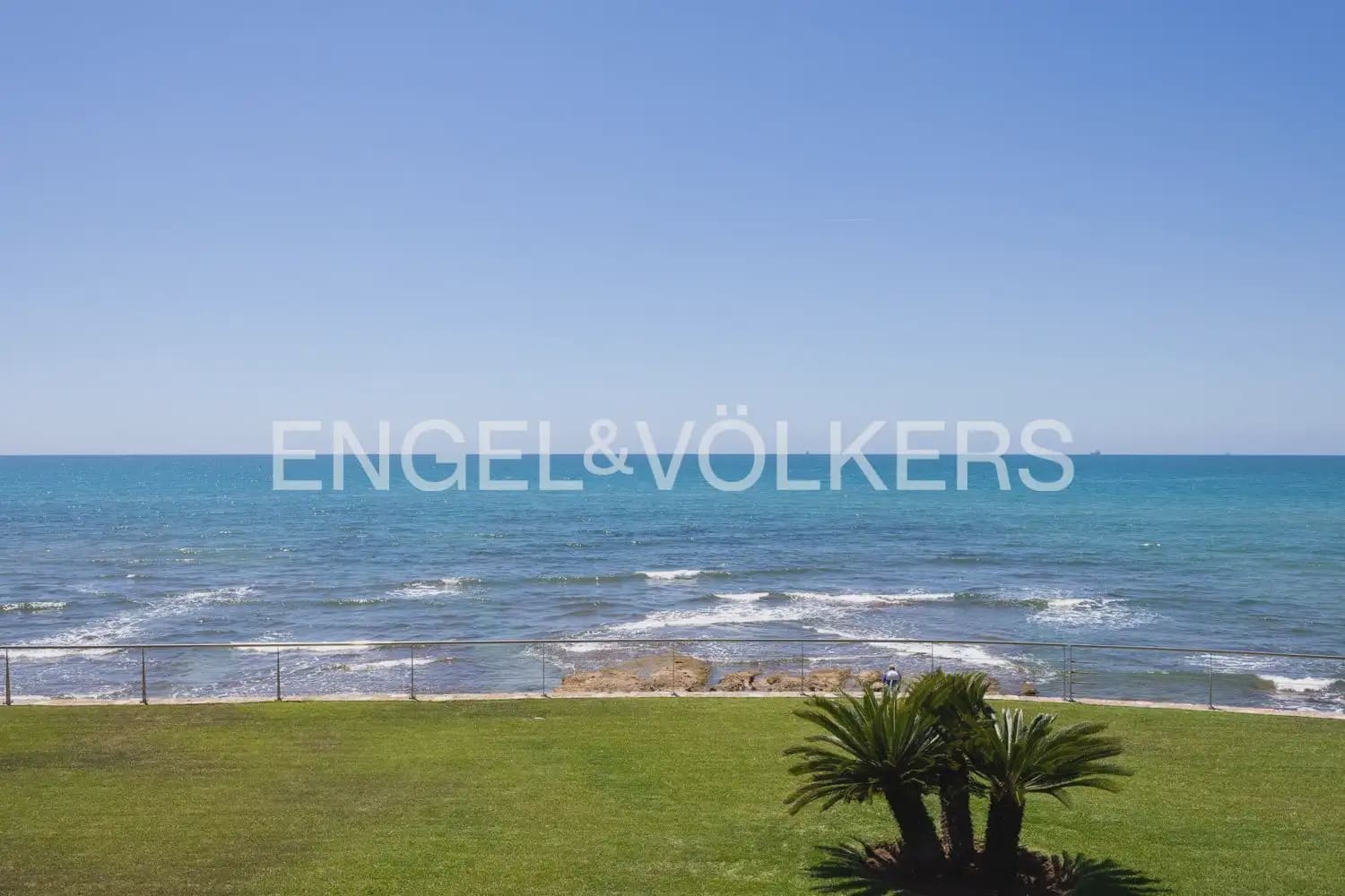 6 quarto Moradia Geminada para arrendar em Oropesa  com piscina garagem - 8 000 € (Ref: 9918663)