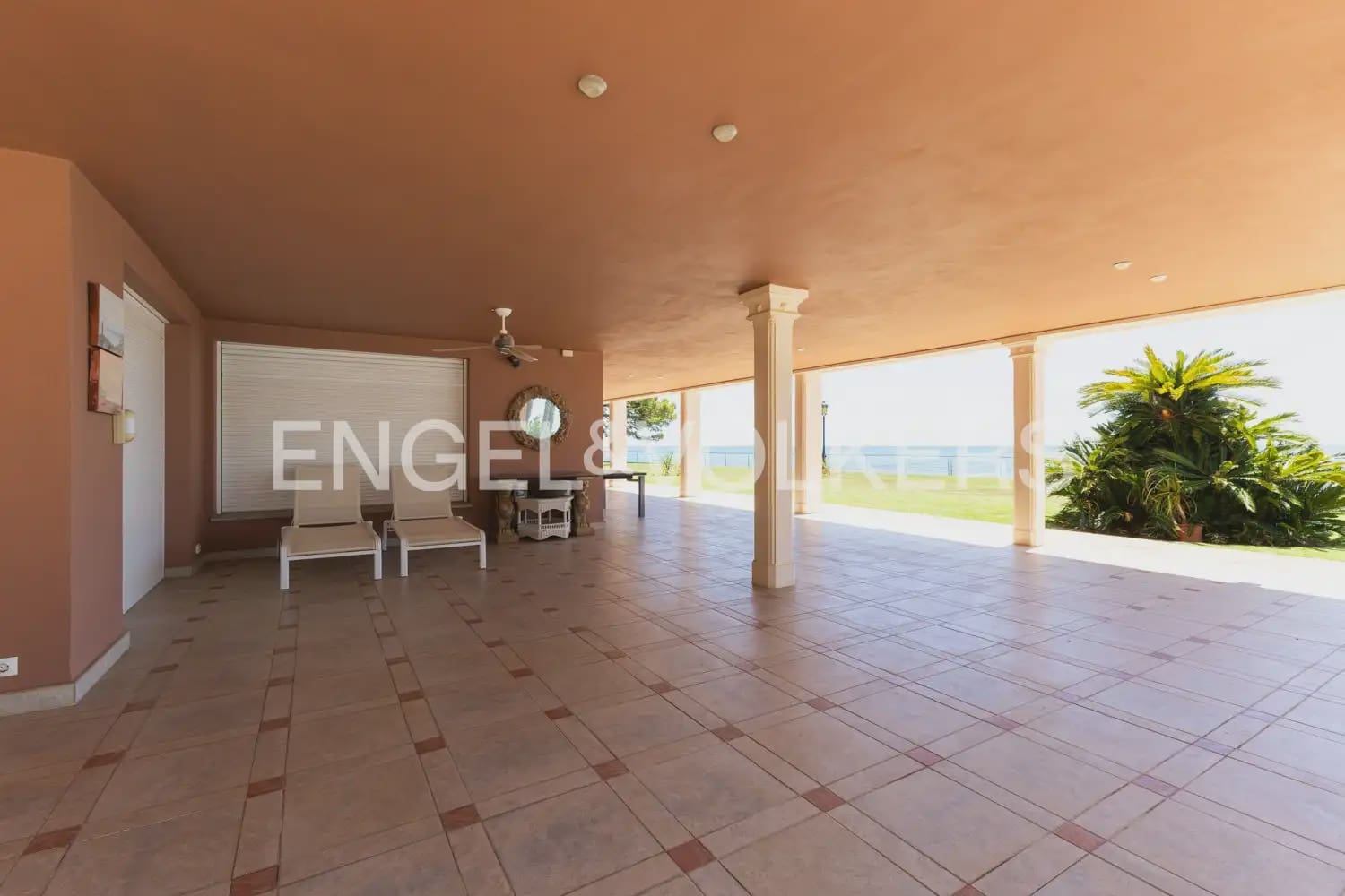 6 quarto Moradia Geminada para arrendar em Oropesa  com piscina garagem - 8 000 € (Ref: 9918663)