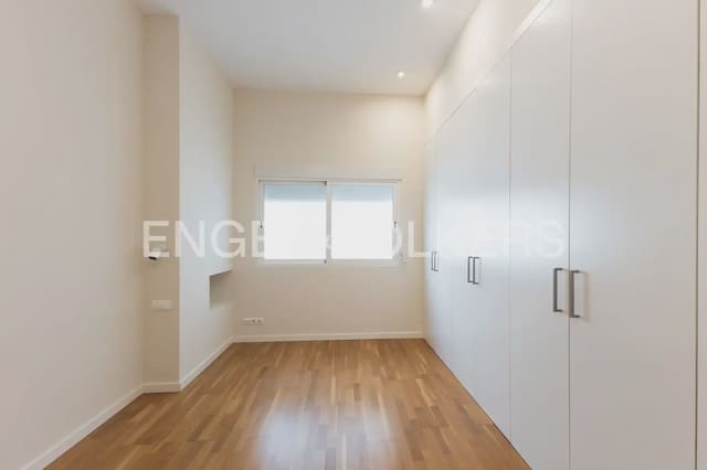3 slaapkamer Flat te huur in Russafa, Valencia stad - € 2.300 (Ref: 9918849)