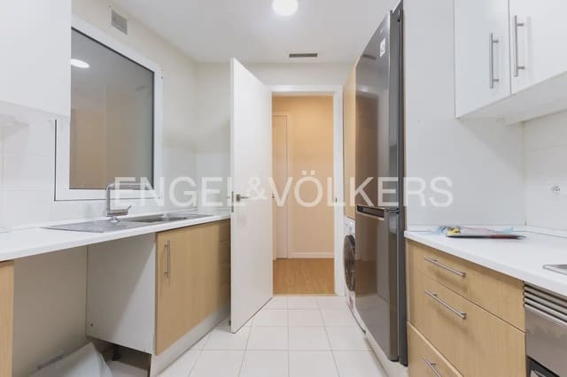 3 slaapkamer Flat te huur in Russafa, Valencia stad - € 2.300 (Ref: 9918849)